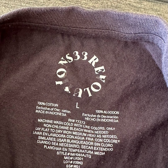 5 for $20 Deal- VACAY Embroidered T-Shirt- Size Large - Picture 3 of 4